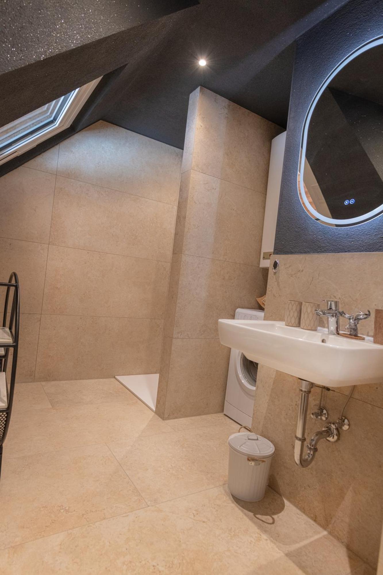 Deluxe Apartement Tirol Landeck Exterior foto